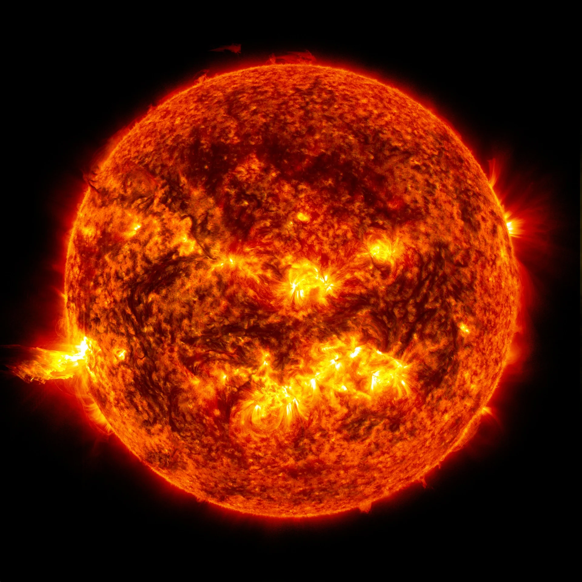 The Sun imaged  by the NASA's Solar Dynamics Observatory
